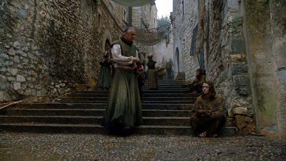 Arya Stark begging in Streets of Braavos