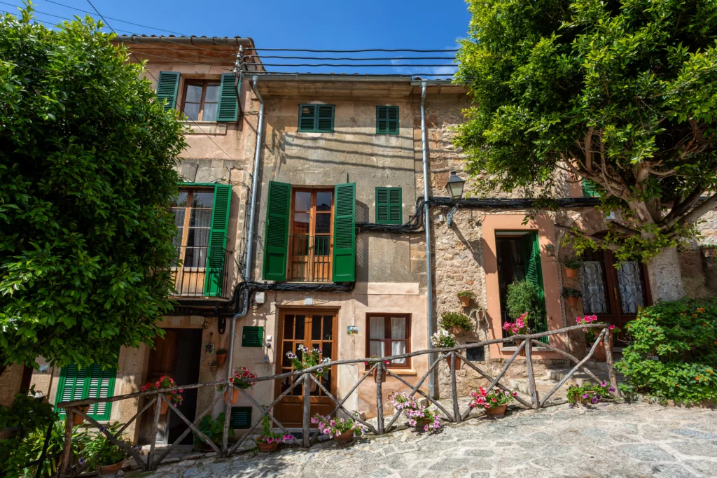 Narrow street in the Valldemossa