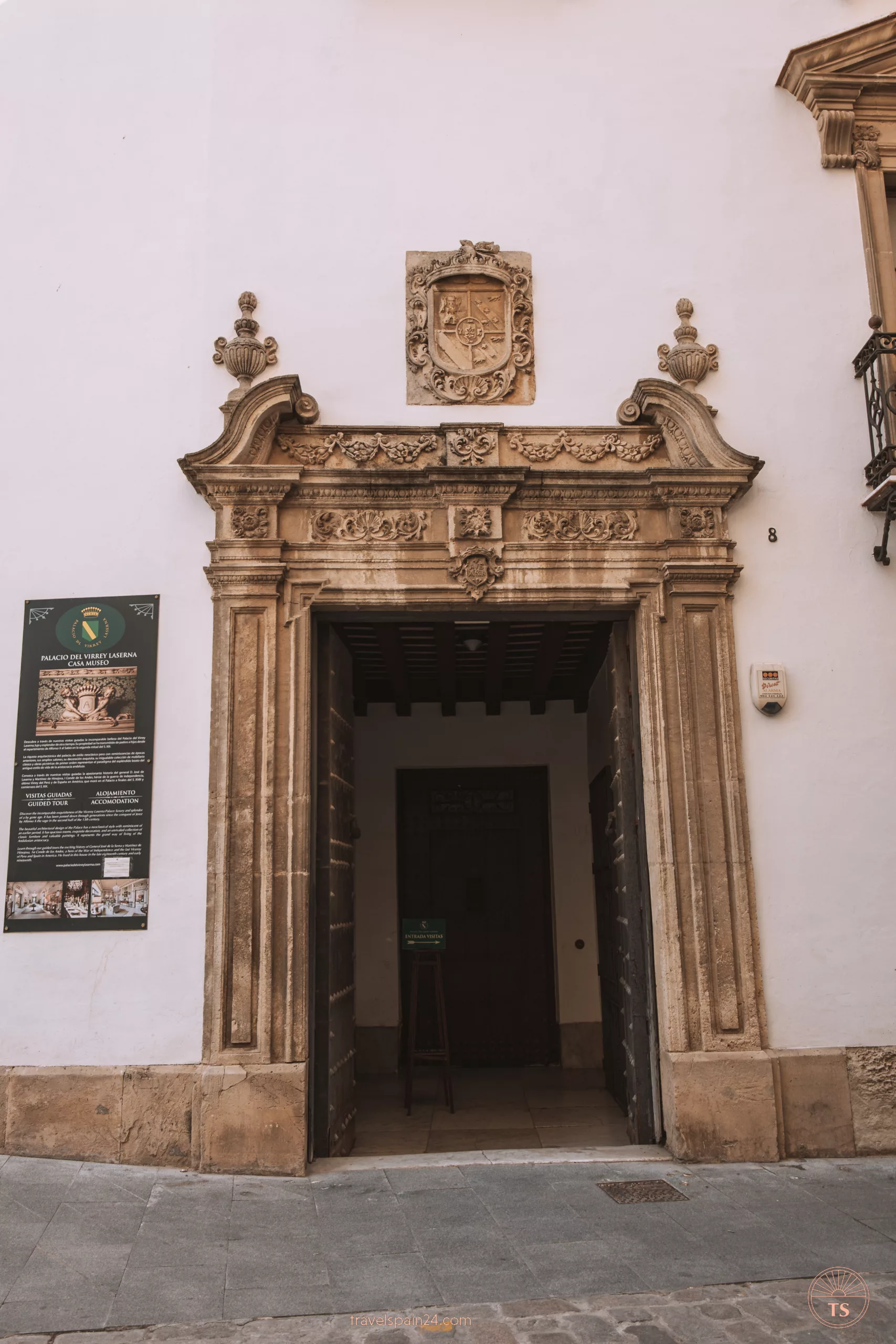 Entrance of Palacio del Virrey Laserna in Jerez de la Frontera, highlighting the historical architecture. This image is part of the guide to notable sites in the city.