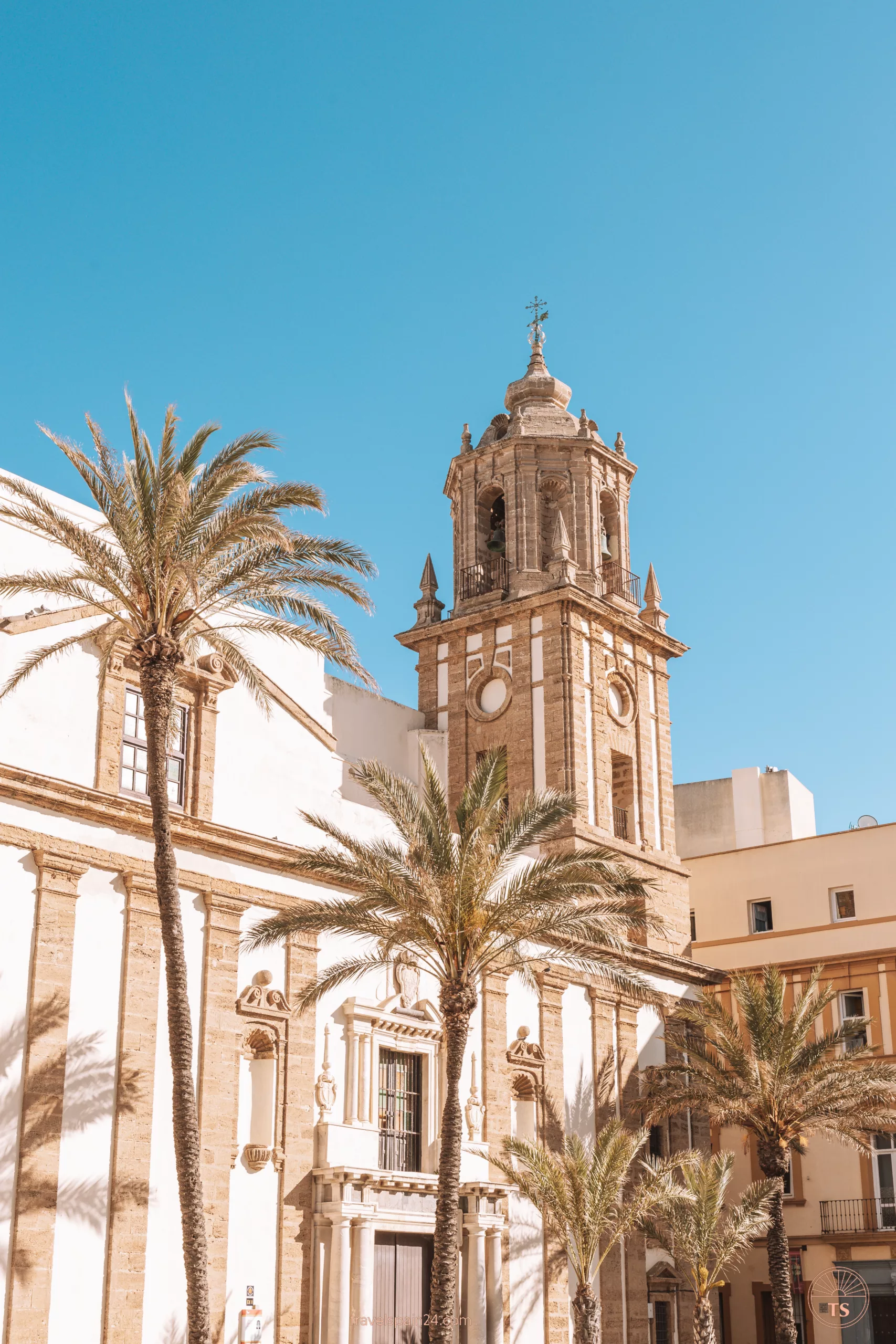 Close-up of Iglesia de Santiago Apóstol in Cadiz, highlighting its architectural details. 
